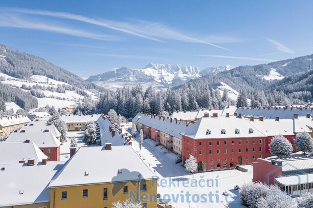 ear_alps_resorts_2510_02.jpg